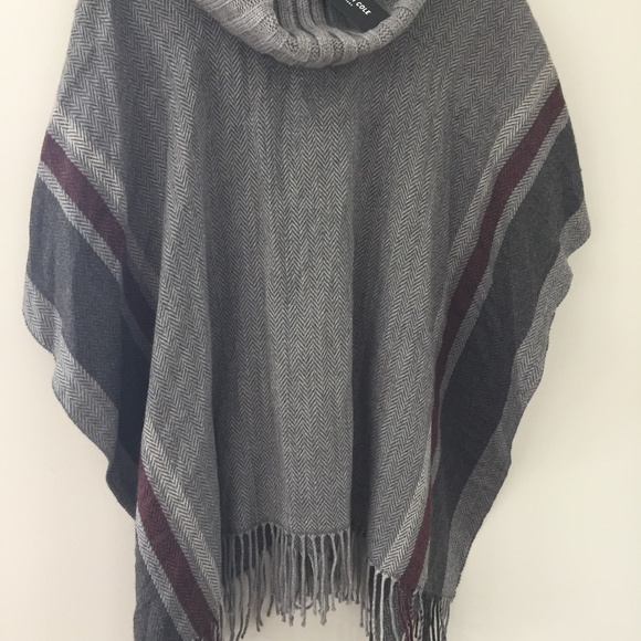 Kenneth Cole New York Border Stripe Poncho - Picture 2 of 6